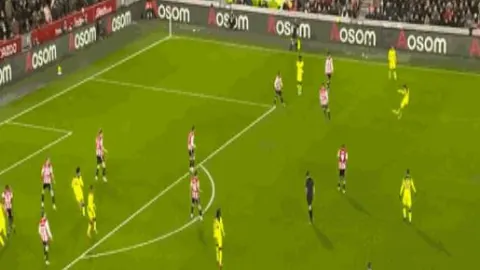 帕尔默助攻助切尔西，马杜埃凯帽子戏法取胜